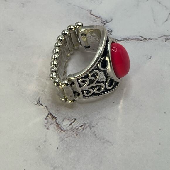 Set of 8 silver tone and pink rhinestone rings - Picture 11 of 15